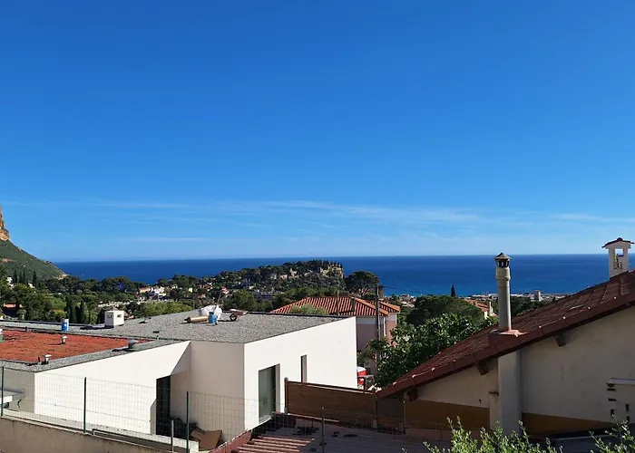 Cassis, le Grand Bleu, triplex vue mer, port plage 10mn à pieds