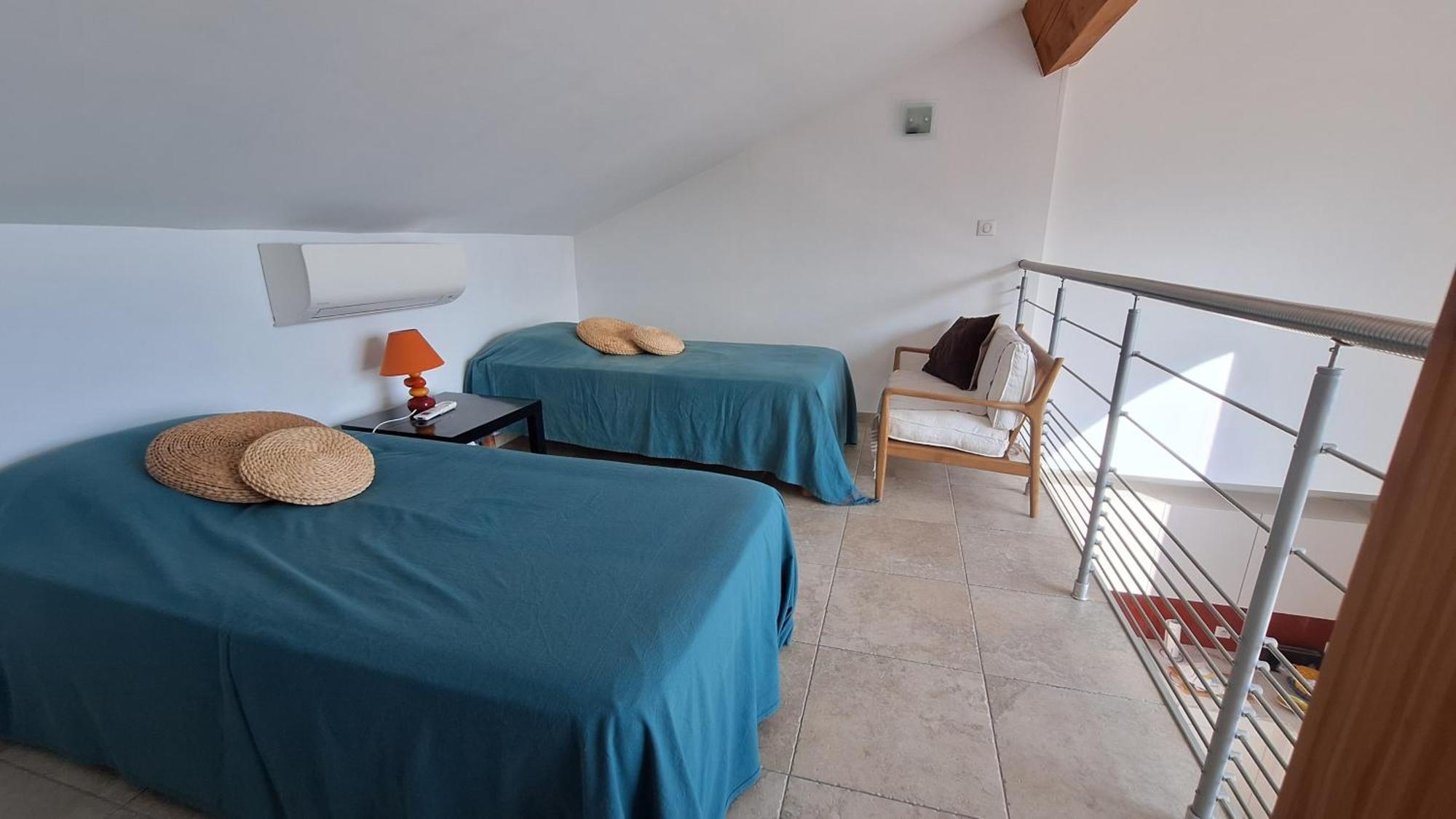 Appartement Cassis, Le Grand Bleu, Triplex Vue Mer, Port 10mn à Pieds