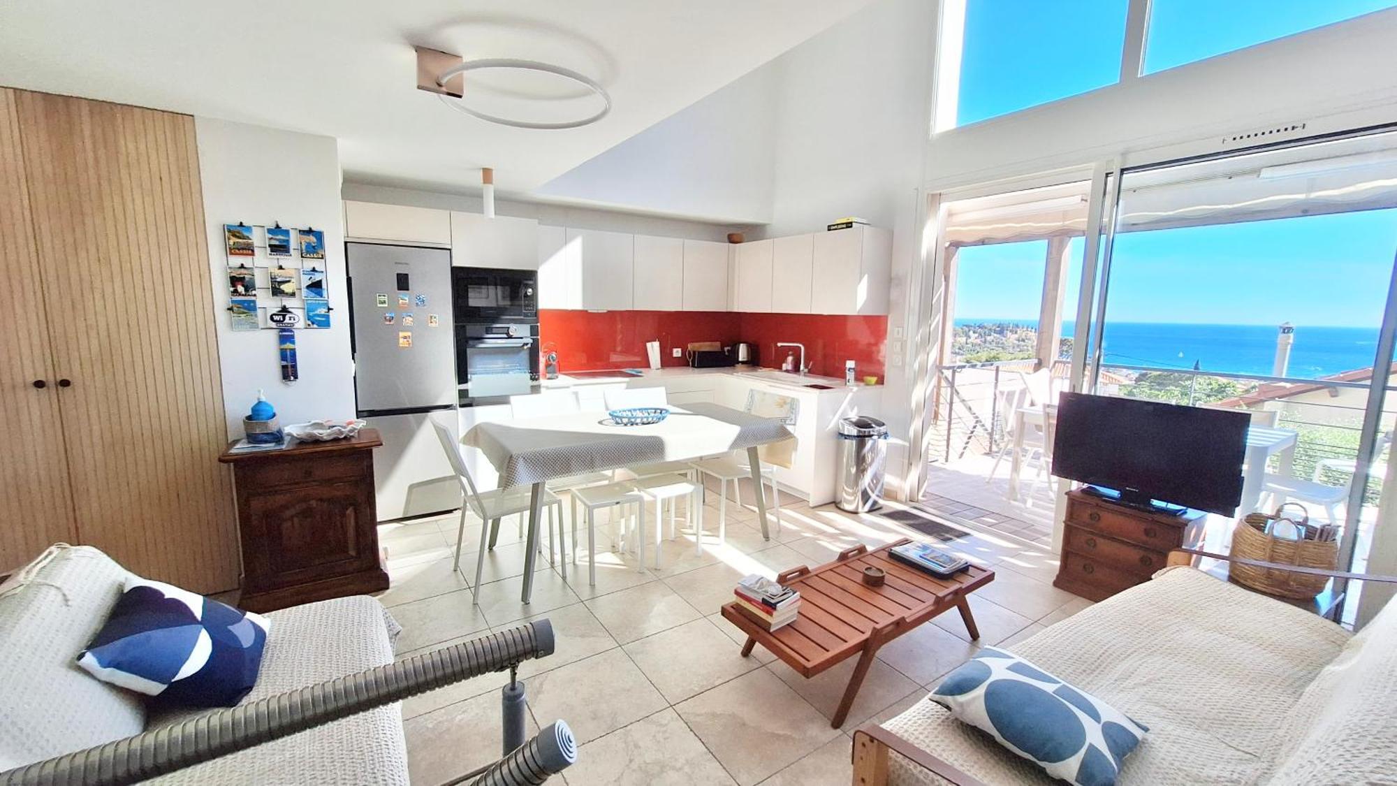 Appartement Cassis, Le Grand Bleu, Triplex Vue Mer, Port 10mn à Pieds